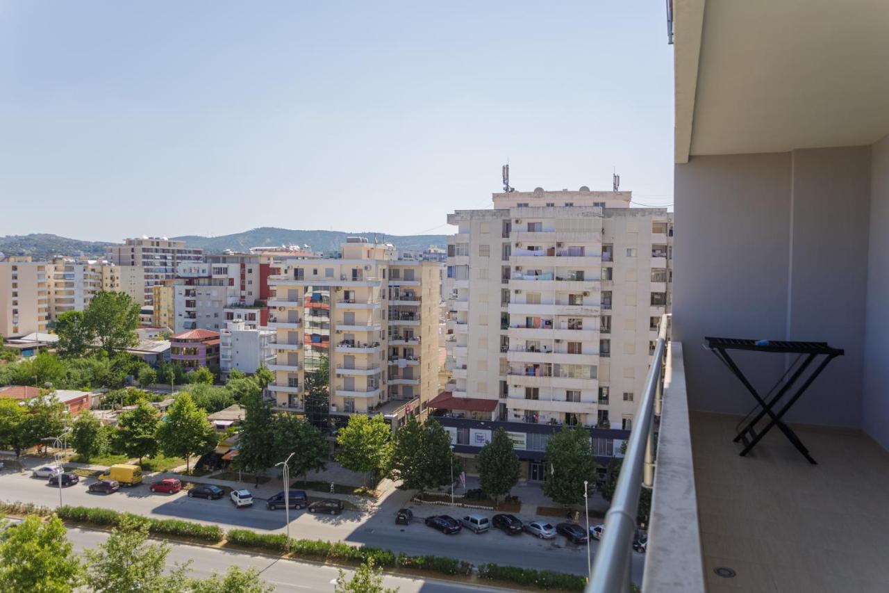 Gus Apartament Vlorë Екстериор снимка