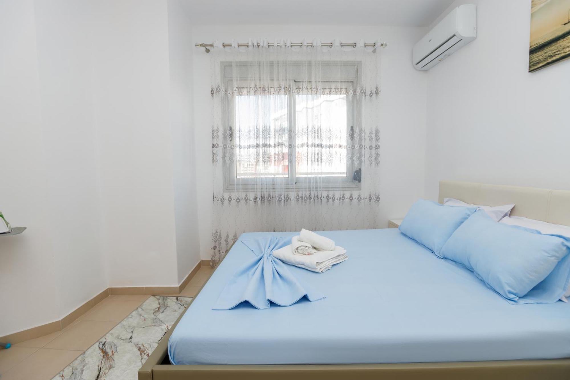 Gus Apartament Vlorë Екстериор снимка